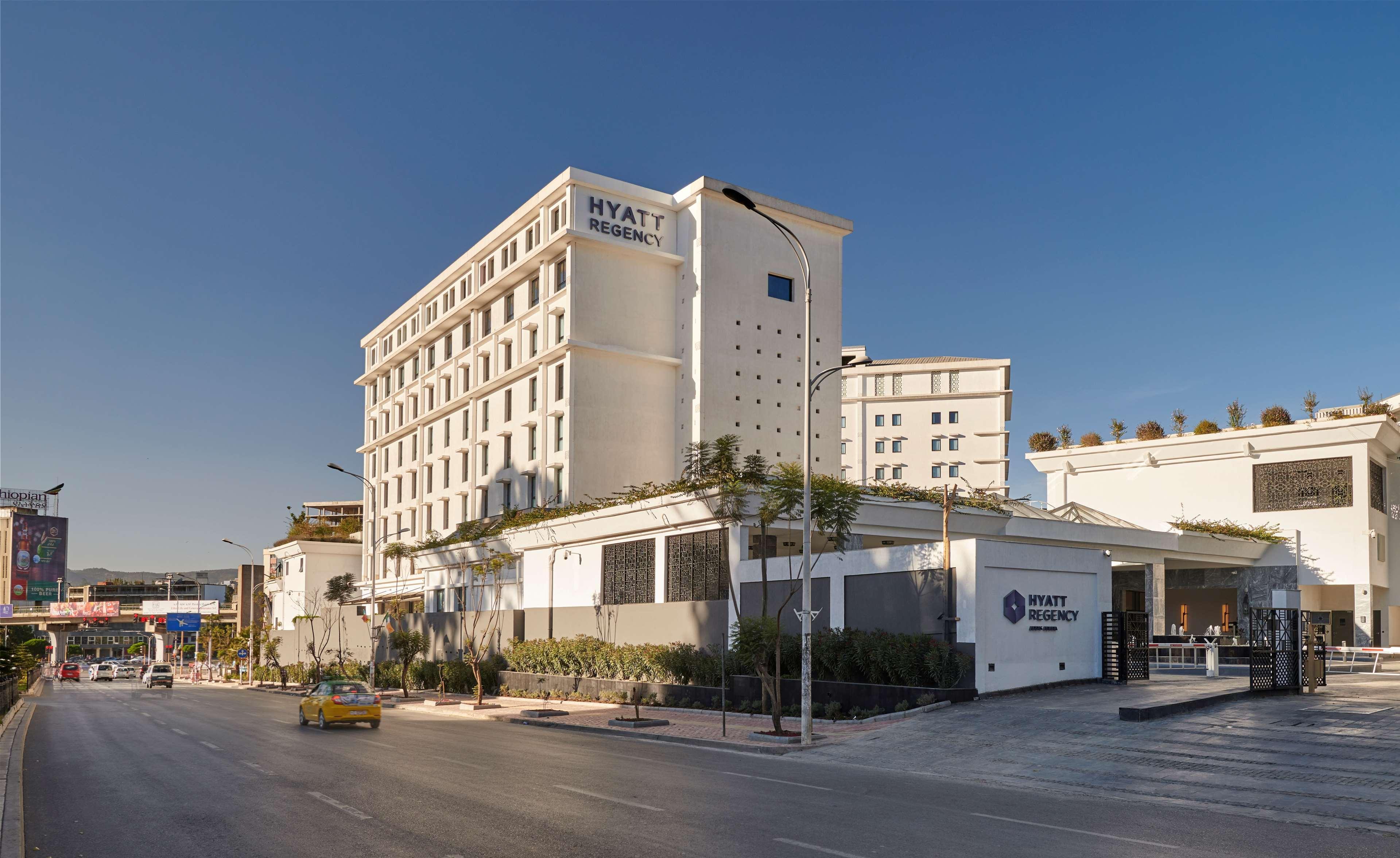 Отель Hyatt Regency Аддис-Абеба Экстерьер фото