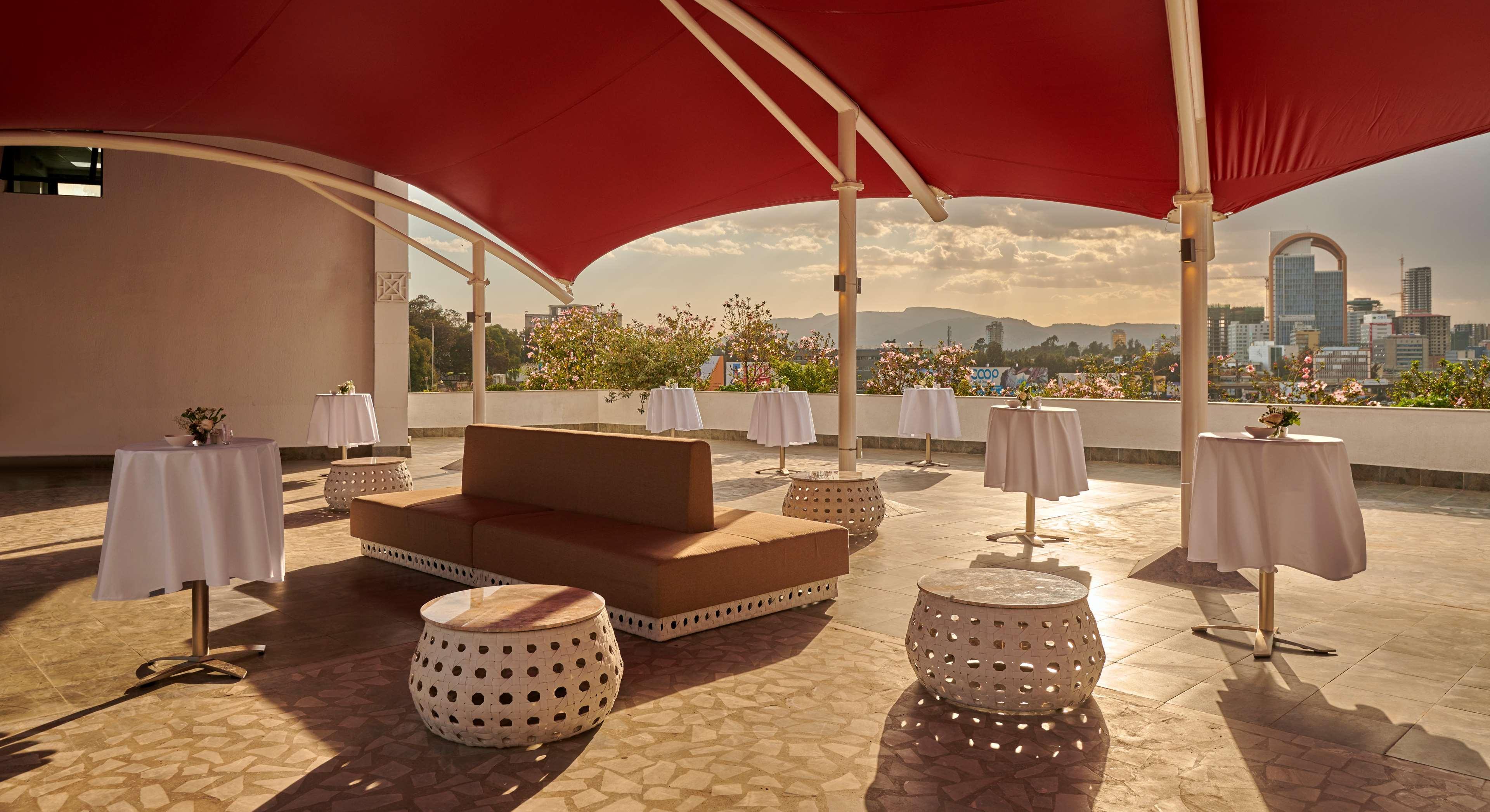 Отель Hyatt Regency Аддис-Абеба Экстерьер фото