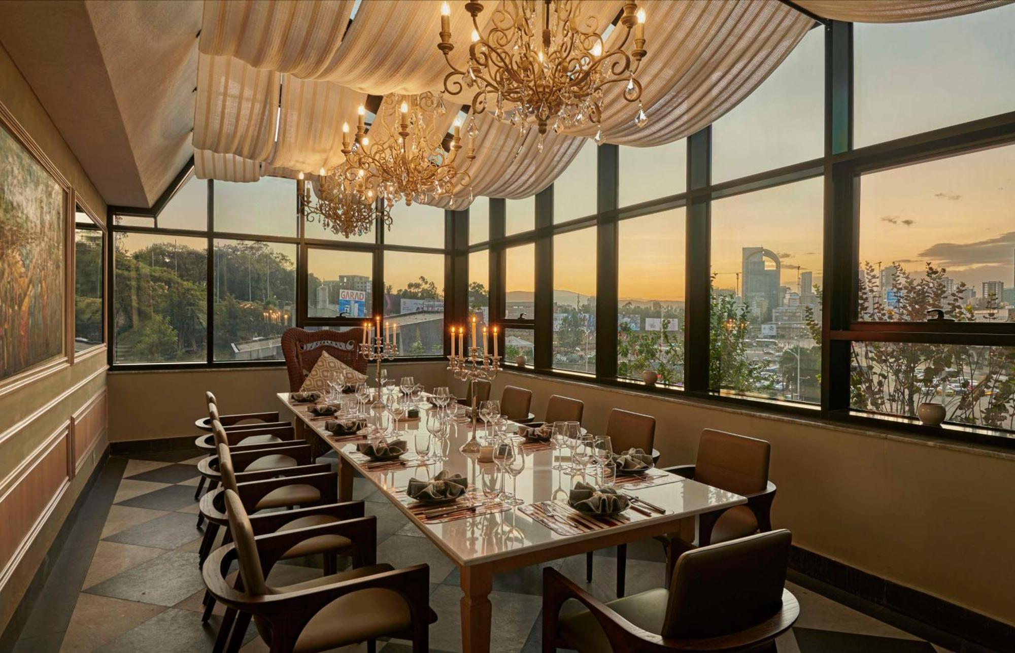 Отель Hyatt Regency Аддис-Абеба Экстерьер фото