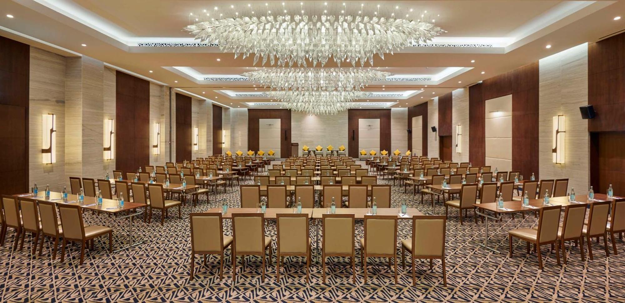 Отель Hyatt Regency Аддис-Абеба Экстерьер фото